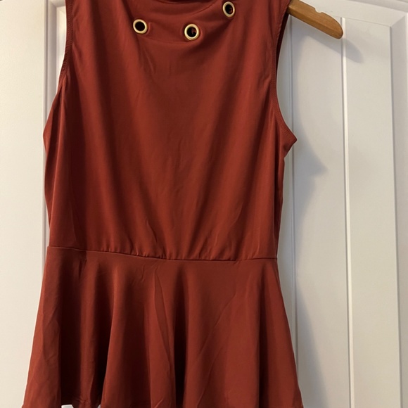 Wrapper sleeveless blouse - Picture 3 of 4